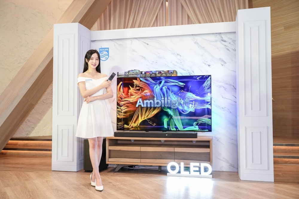 ▲PHILIPS大型顯示器2024推出OLED、Mini LED新系列產品。（圖／張嘉誠攝）