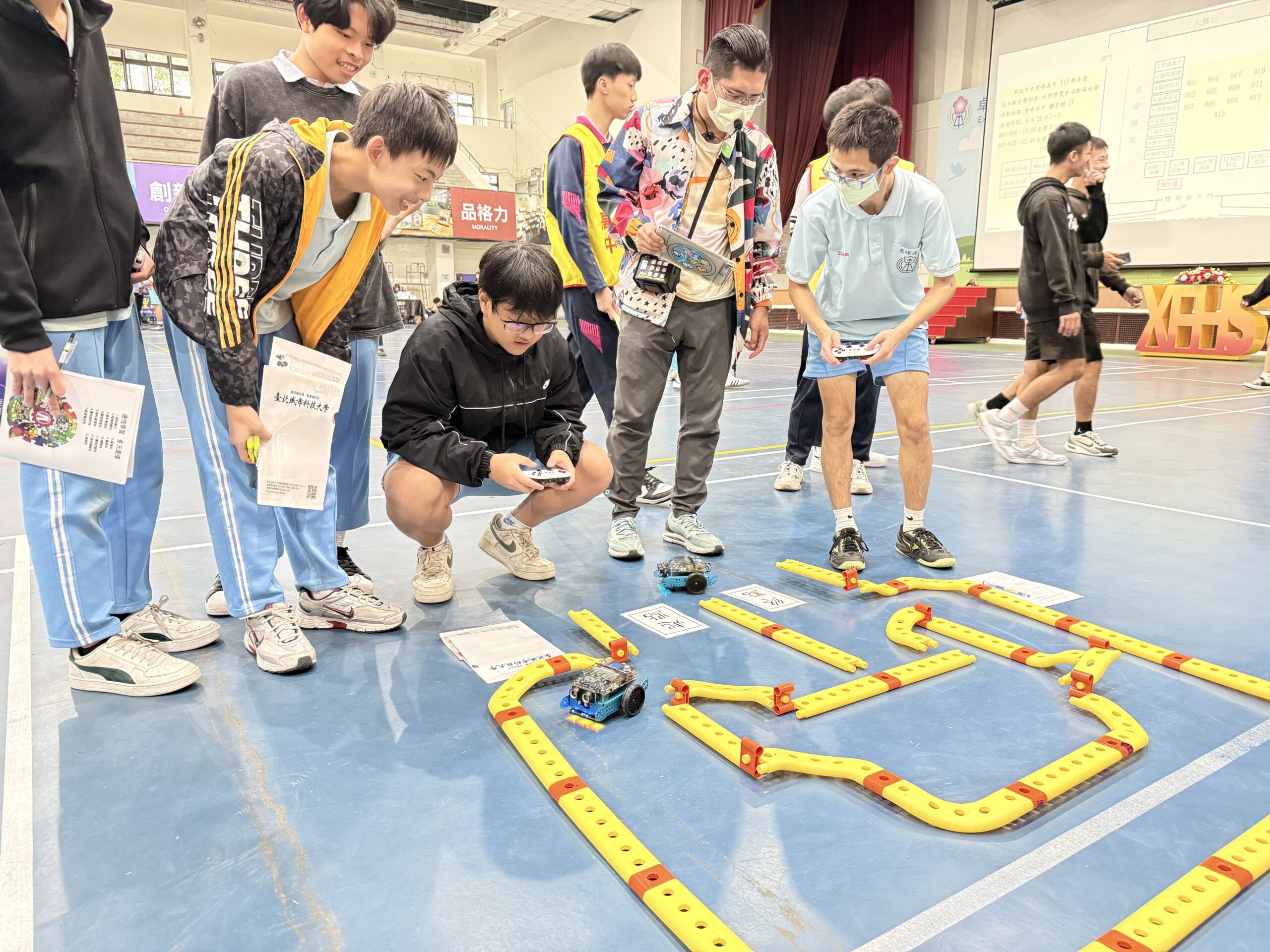 新北秀峰高中升學博覽會 二信高中課程體驗亮眼登場 5 41CFAA61 4ABF 4DC7 B70D FED4BCEF547D scaled