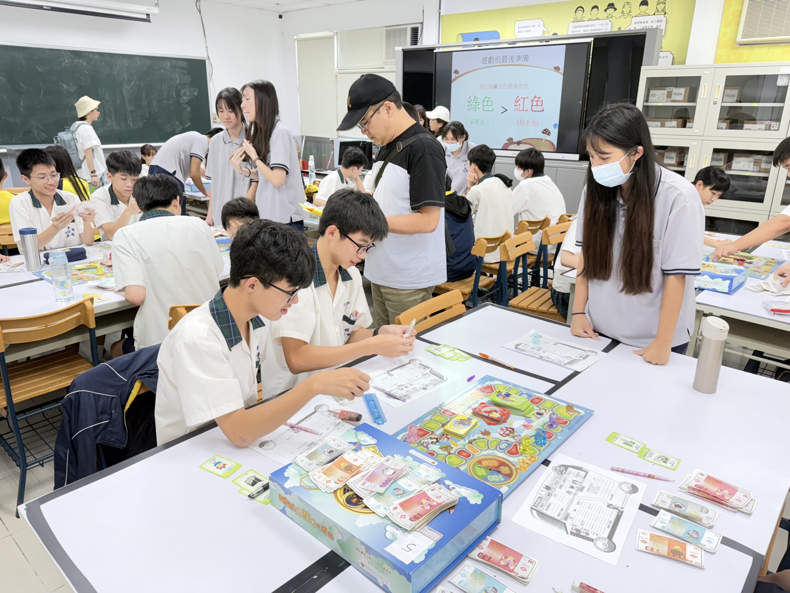 武崙國中八年級職探選擇二信技高進行多元體驗收穫滿行囊 2 5312F387 889C 4F03 904E 63A8A4BB19ED scaled