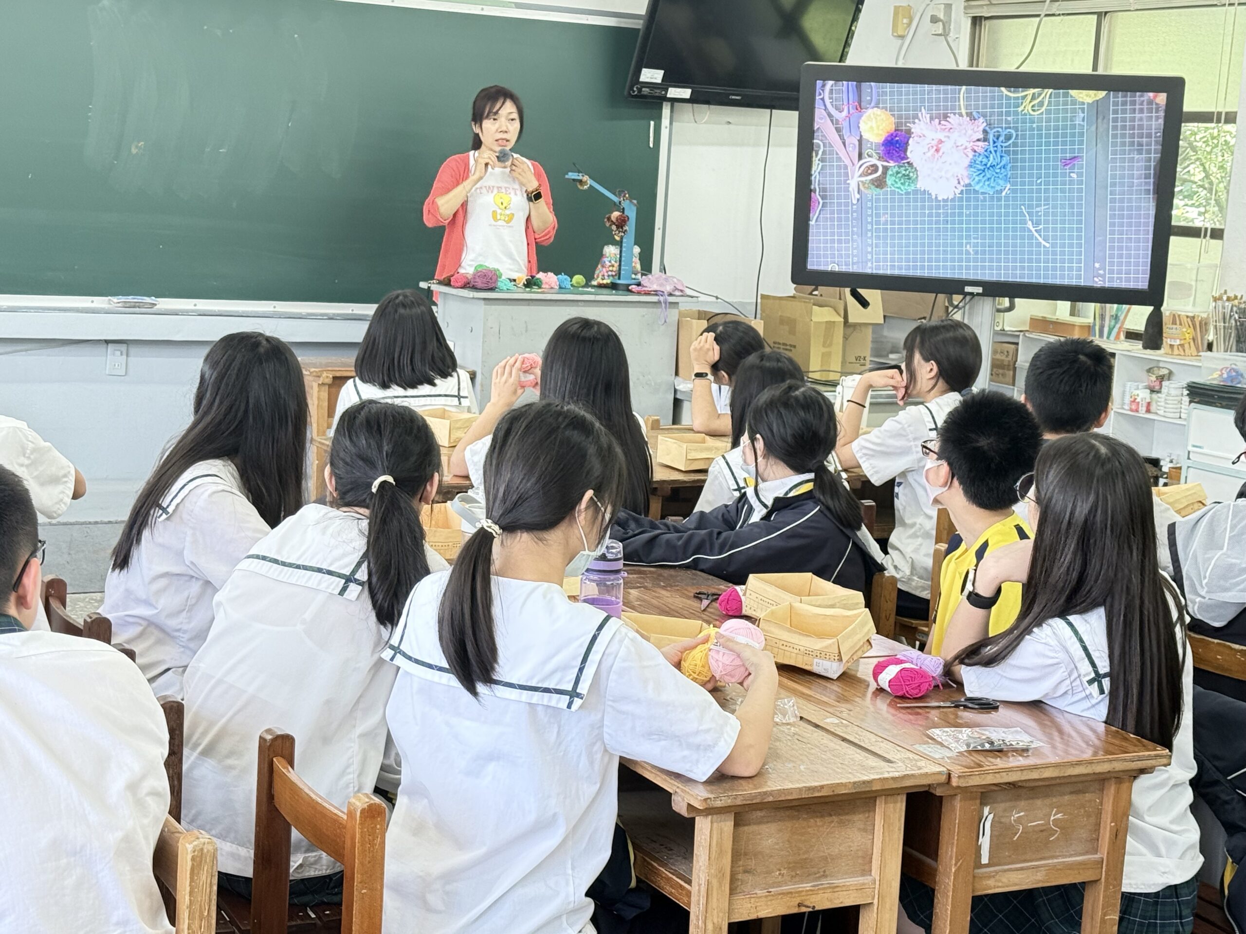 武崙國中八年級職探選擇二信技高進行多元體驗收穫滿行囊 1 7827DC44 F42B 43EB B970 9D2BF8716F6F scaled