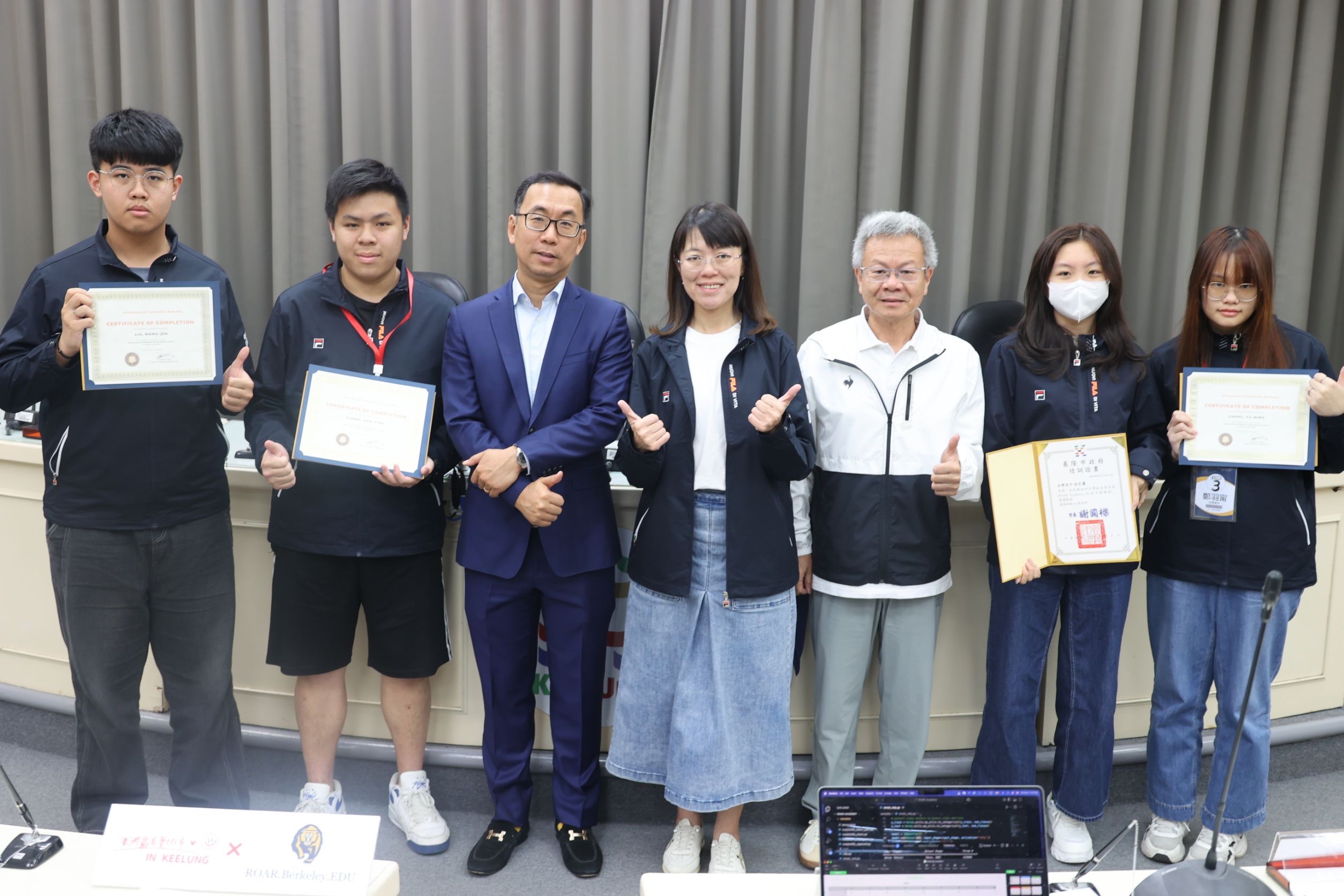 柏克萊ROAR Academy課程結業28位學子獲得國際認證與市府證書 6 S 86770068