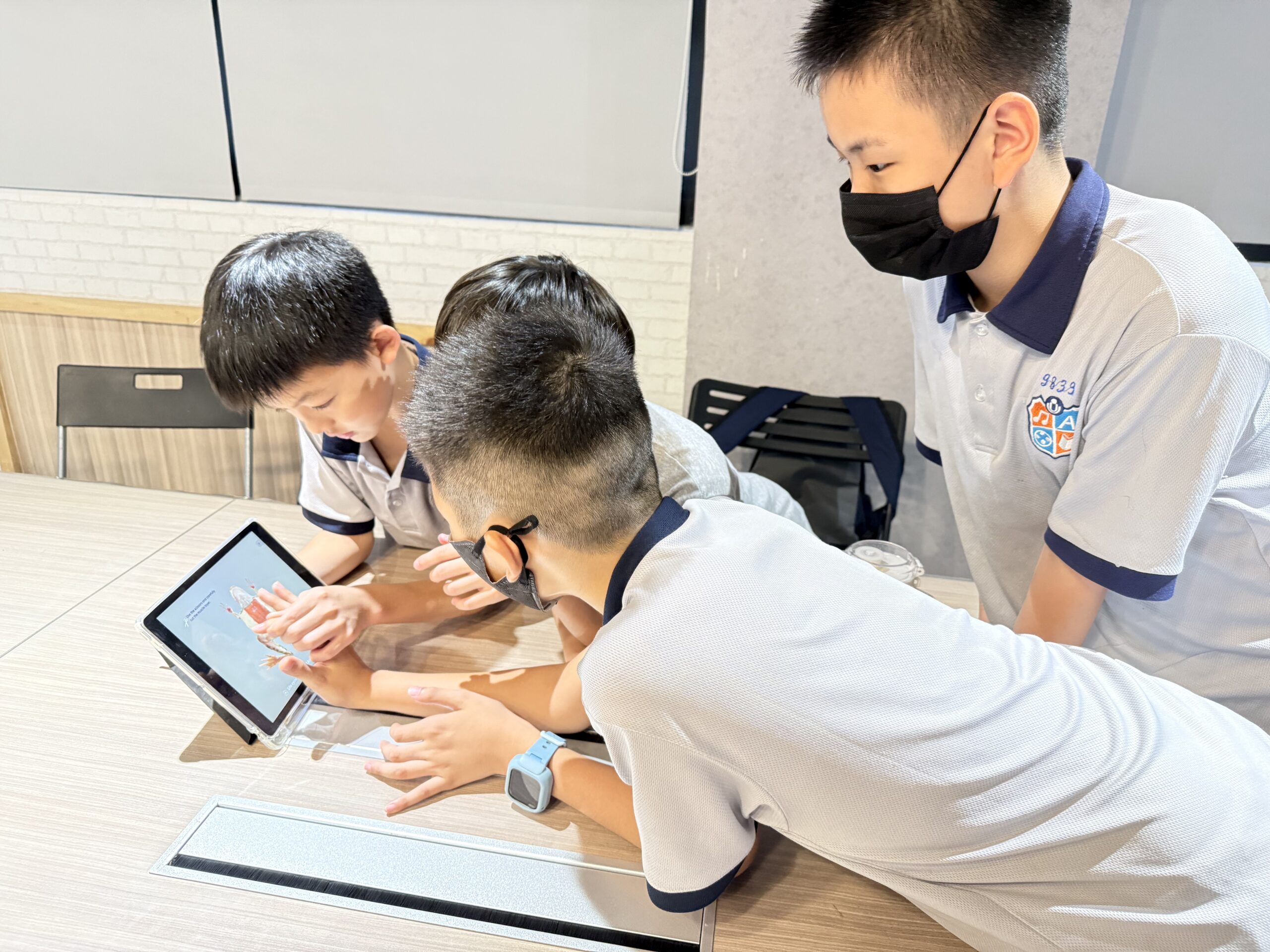 二信國小部回校本部體驗資訊科技設計課程收穫滿行囊 4 40C9F420 E0F8 431A 862C 18C1E7CA2A92 scaled
