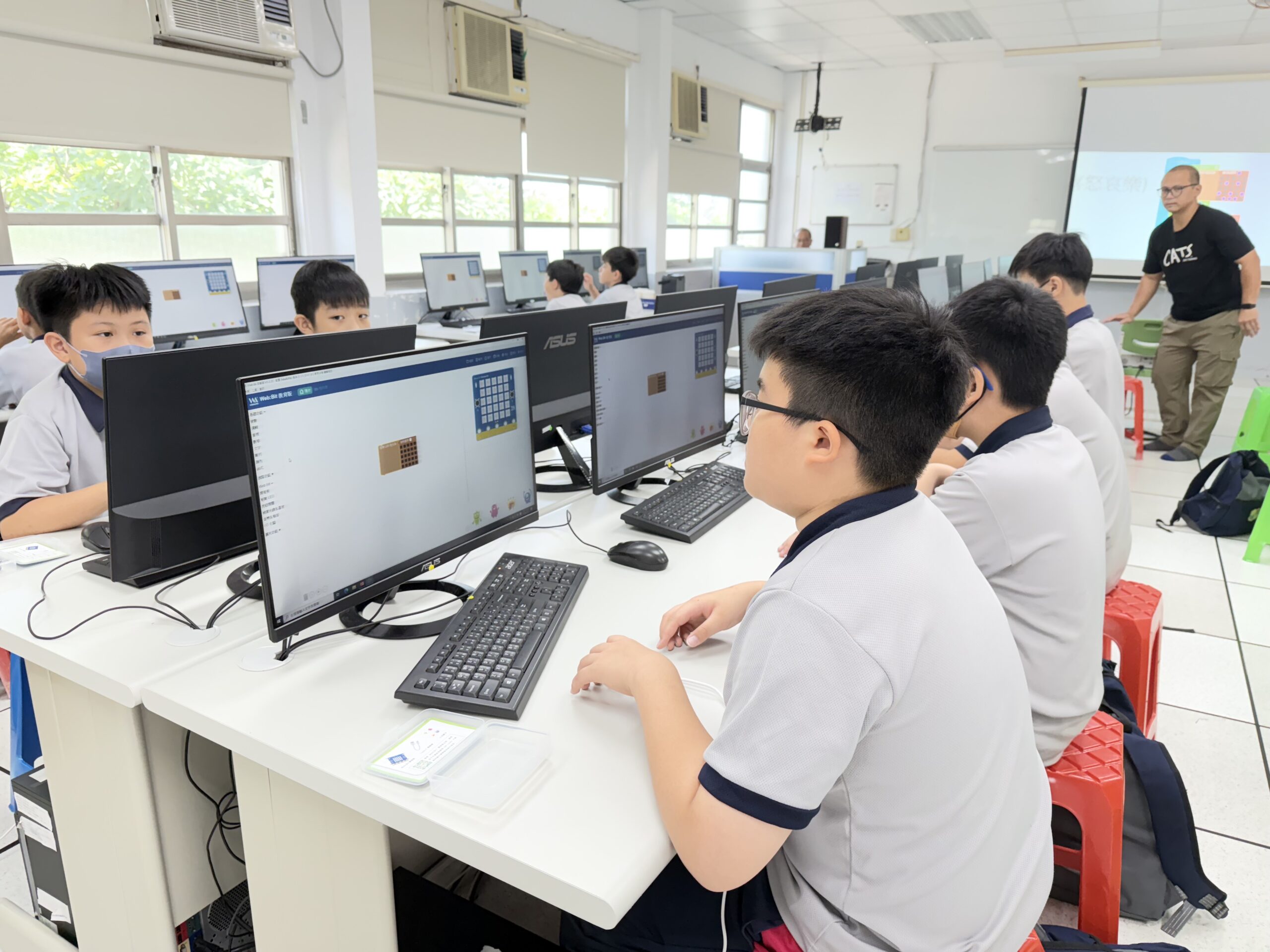 二信國小部回校本部體驗資訊科技設計課程收穫滿行囊 3 6A8A910E 5972 4A25 9F7A 3943E2EAED00 scaled