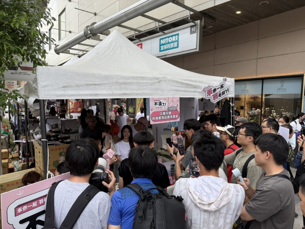 代言人禾羽與民眾互動