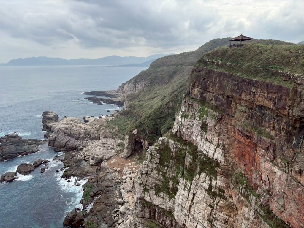 龍洞秘境 龍洞岬步道之海蝕洞