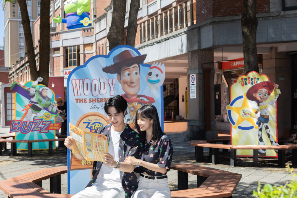 《玩具總動員》30週年降落大稻埕 今夏玩具打卡熱點曝光!「復古玩具店」限時開張歡迎光臨 3 250701142943
