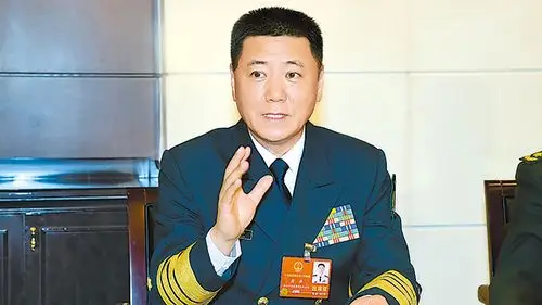 大陸國防部發言人證實，中共中央軍委委員兼軍委政治工作部主任苗華上將，因涉違紀接受調查，外界就此判斷習近平權力弱化恐失之偏頗。圖／取自中共國防部 