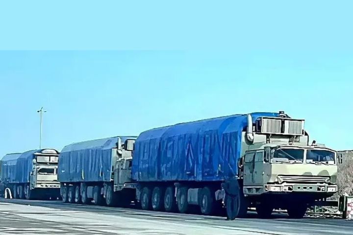 紅旗-26防空飛彈，可攔截洲際飛彈核打擊。圖為紅旗-26導彈發射車。圖/微信•科普大世界