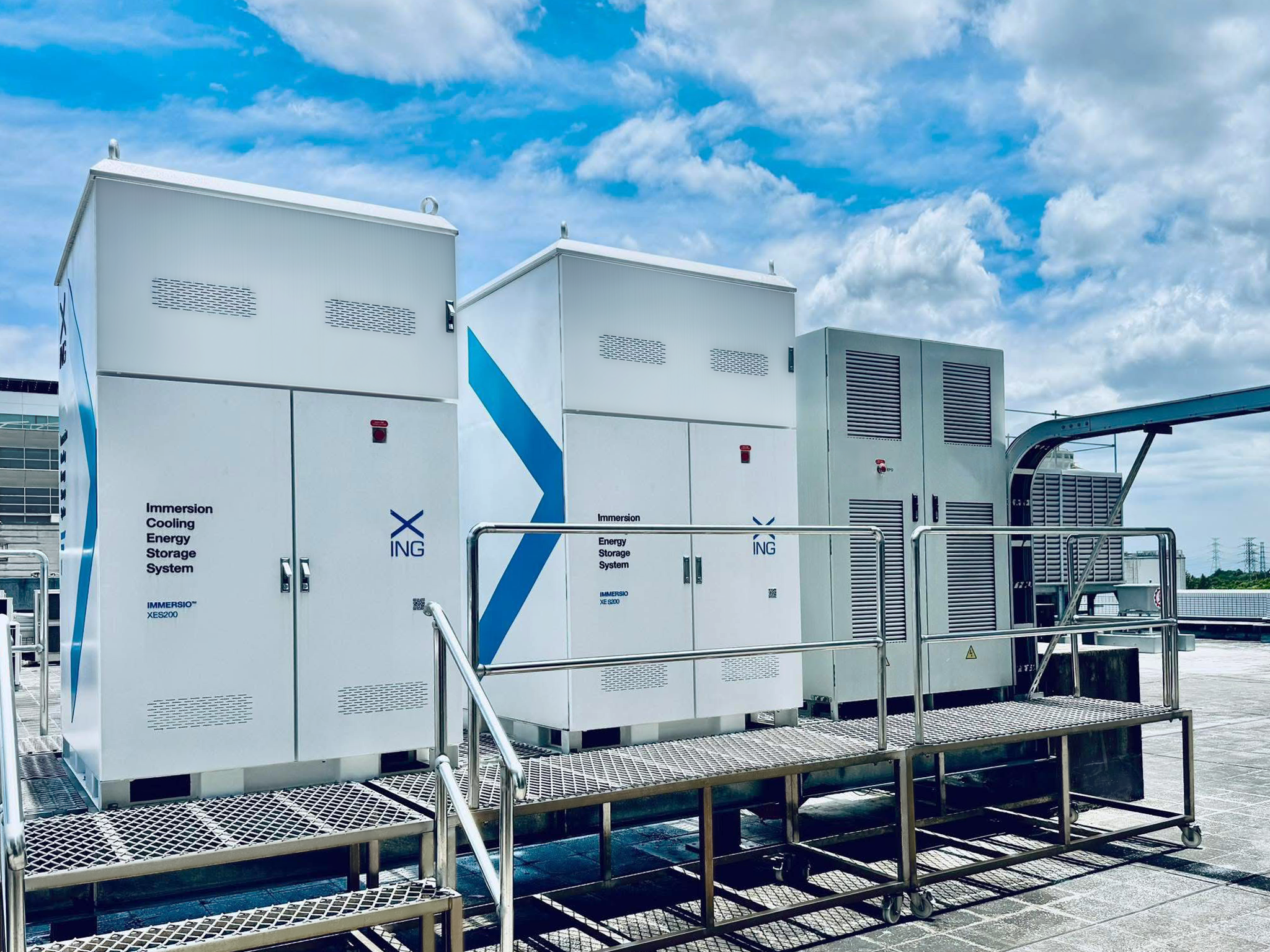 行競科技獨家浸沒式冷卻儲能櫃，能顯著降低火災風險，成為高安全應用場域的首選方案