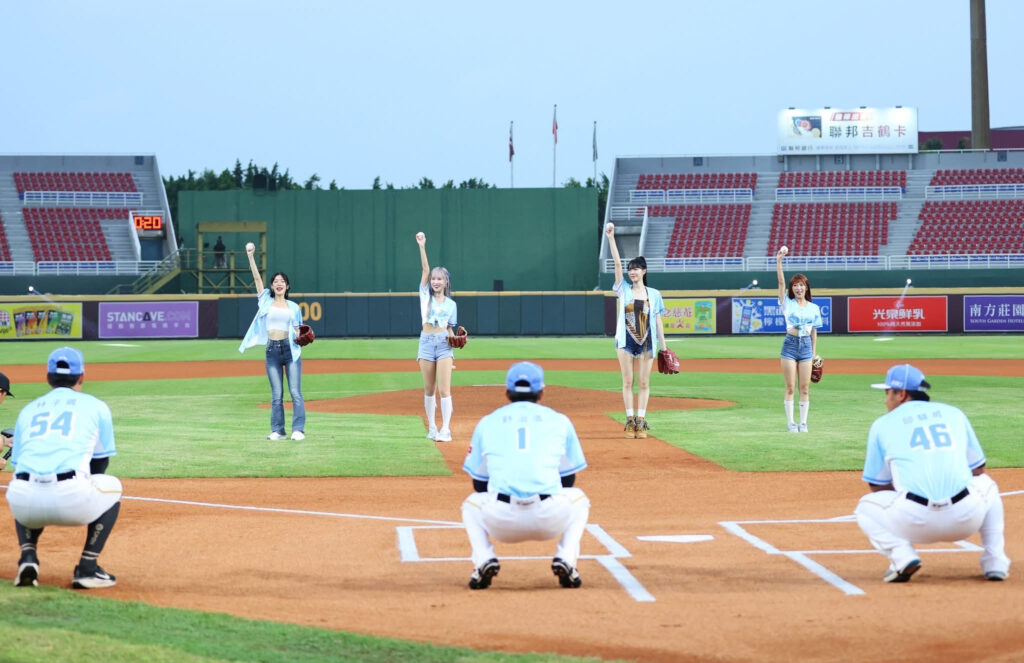 李瑩珠、LUVSSIRinaLUVSSI（Song、甜心