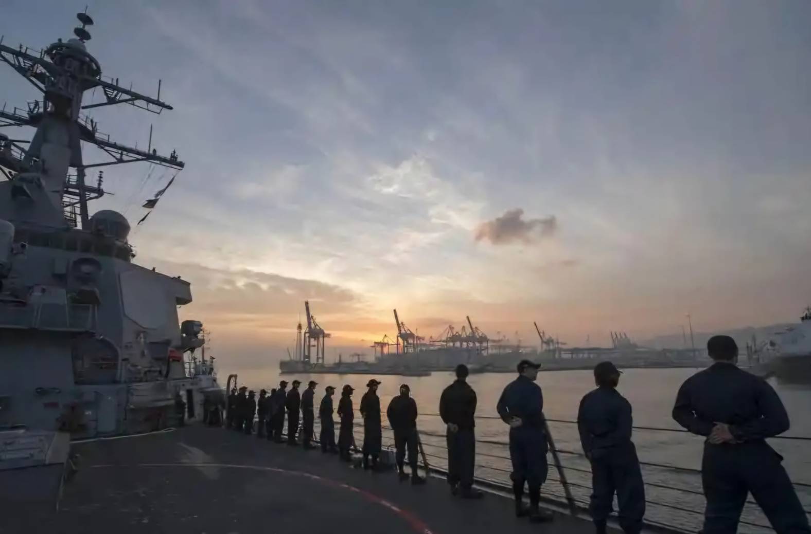 以色列是美軍第六艦隊經常停泊的港口，上海港務集團（SIPG)自2021年起擁25年經營權，實際是建設海港用意，至今也已投入20億元人民幣為港口翻新。圖／取自海峽國際傳播中心