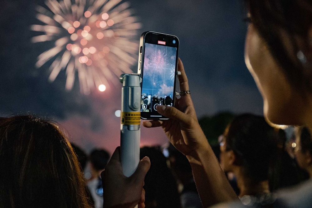 《圖說》「上班族心目中理想的七夕約會活動調查」理性消費成趨勢，回憶比吃飯/送禮重要。〈台北市觀傳局提供〉