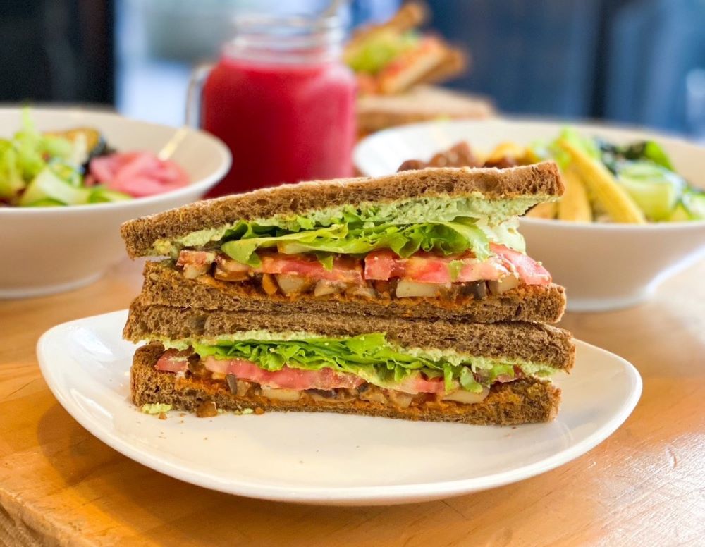 《圖說》位於臺北市的純素餐廳「Ooh Cha Cha+自然食」提倡吃簡單又健康的食物。〈農業局提供〉